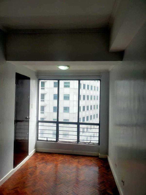 Bare Condo in Ortigas